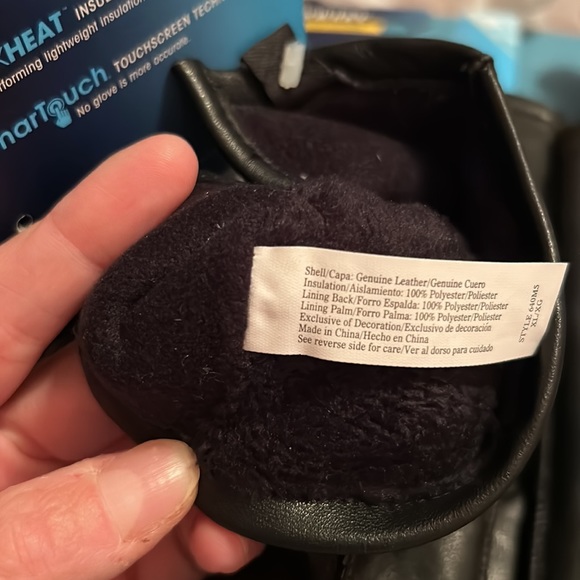 Isotoner Men’s Leather gloves - Picture 5 of 13